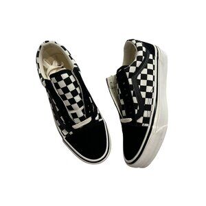 Vans Premium Old Skool Checkerboard Shoe in Black / White